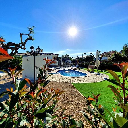New Holiday House "Casa Mialina" With Private Pool, 300M To Beach 坎布里尔斯 外观 照片