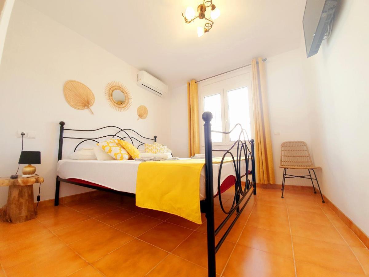 New Holiday House "Casa Mialina" With Private Pool, 300M To Beach 坎布里尔斯 外观 照片