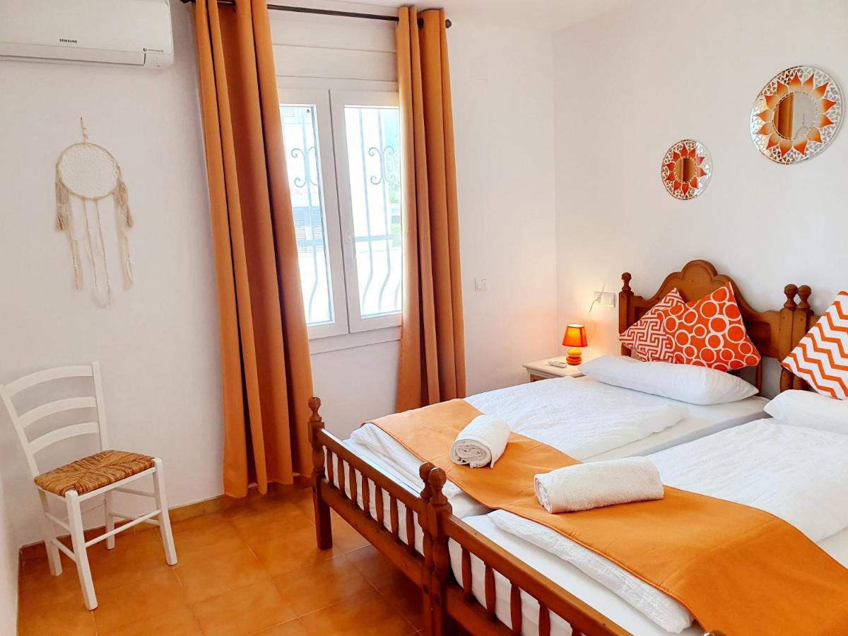 New Holiday House "Casa Mialina" With Private Pool, 300M To Beach 坎布里尔斯 外观 照片
