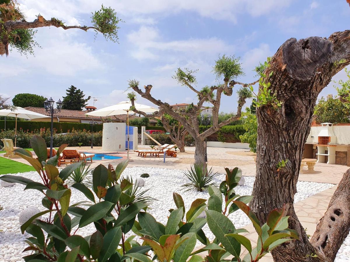 New Holiday House "Casa Mialina" With Private Pool, 300M To Beach 坎布里尔斯 外观 照片