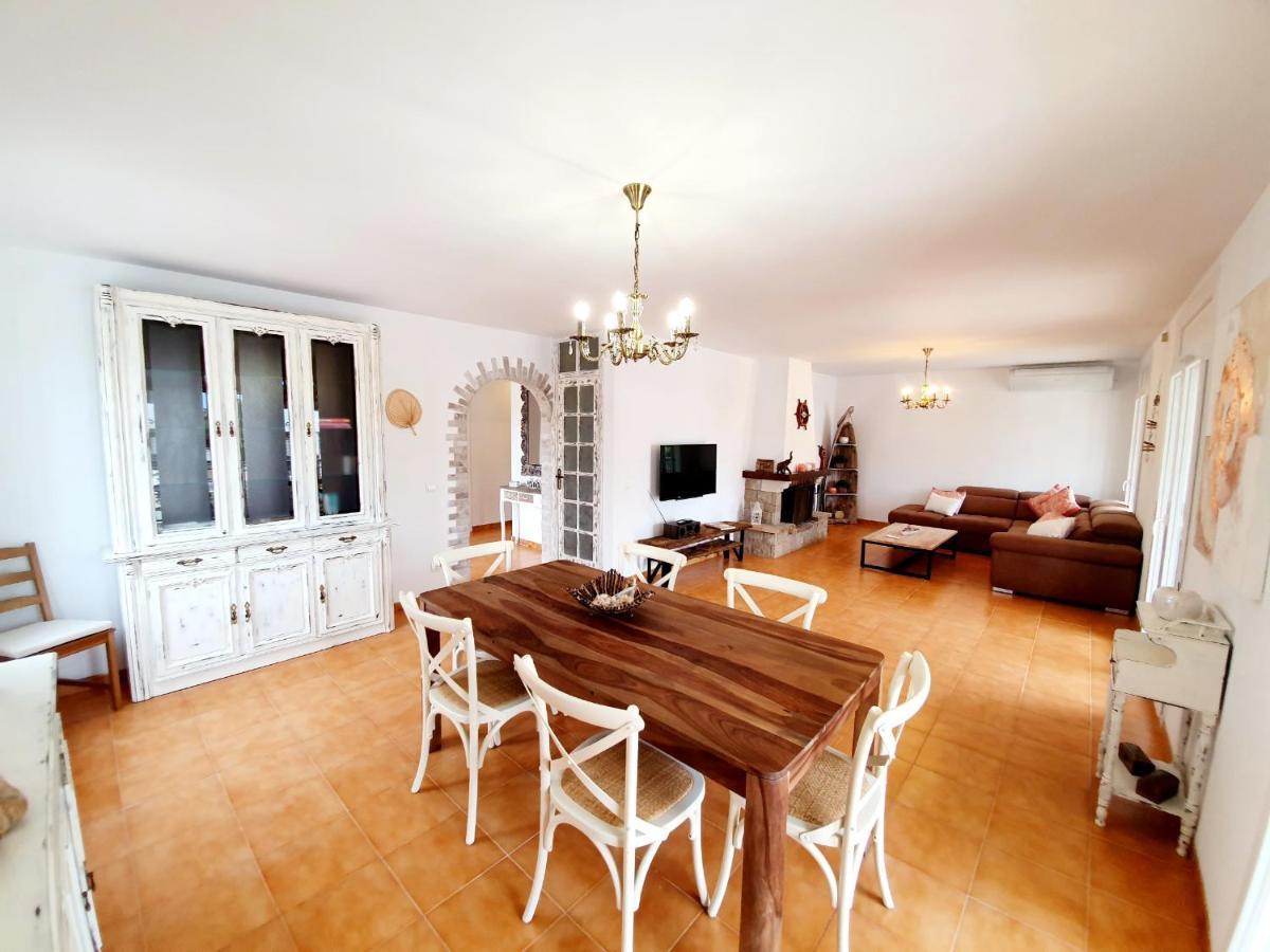 New Holiday House "Casa Mialina" With Private Pool, 300M To Beach 坎布里尔斯 外观 照片