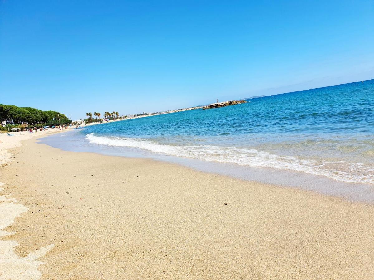 New Holiday House "Casa Mialina" With Private Pool, 300M To Beach 坎布里尔斯 外观 照片